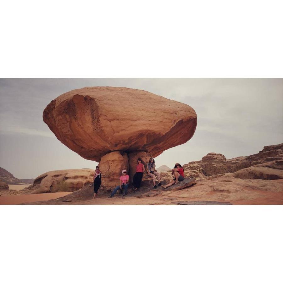 Wadi Rum Cave Camp &Jeep Tour Esterno foto